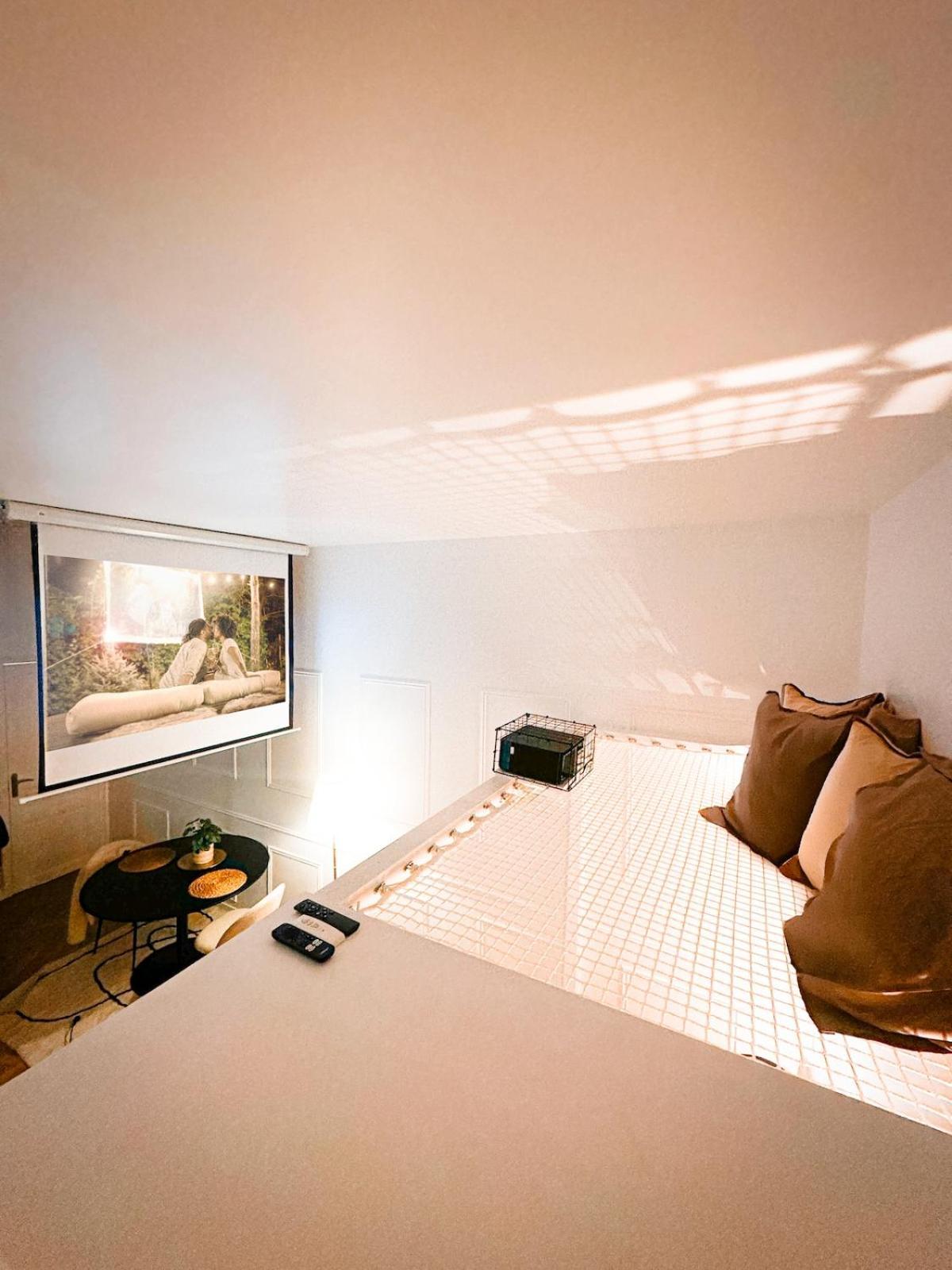 Apartment Balneo & Cinema Suspendu - 14eme *